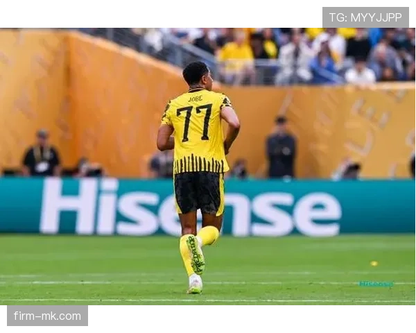 贝林厄姆与罗杰斯竞争白热化,英超新星之争引关注 贝林厄姆与罗杰斯竞争白热化,英超新星之争引关注